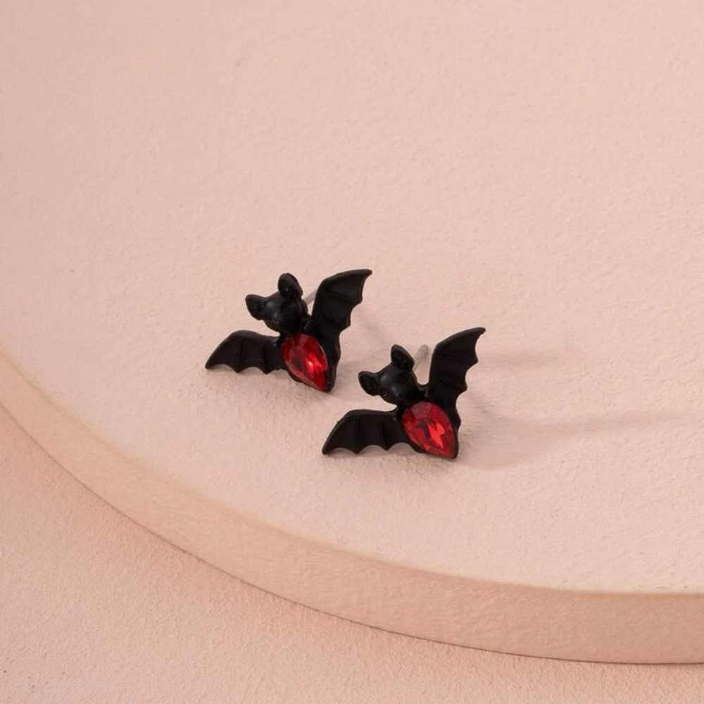 Bat earrings - Picture 3 of 3